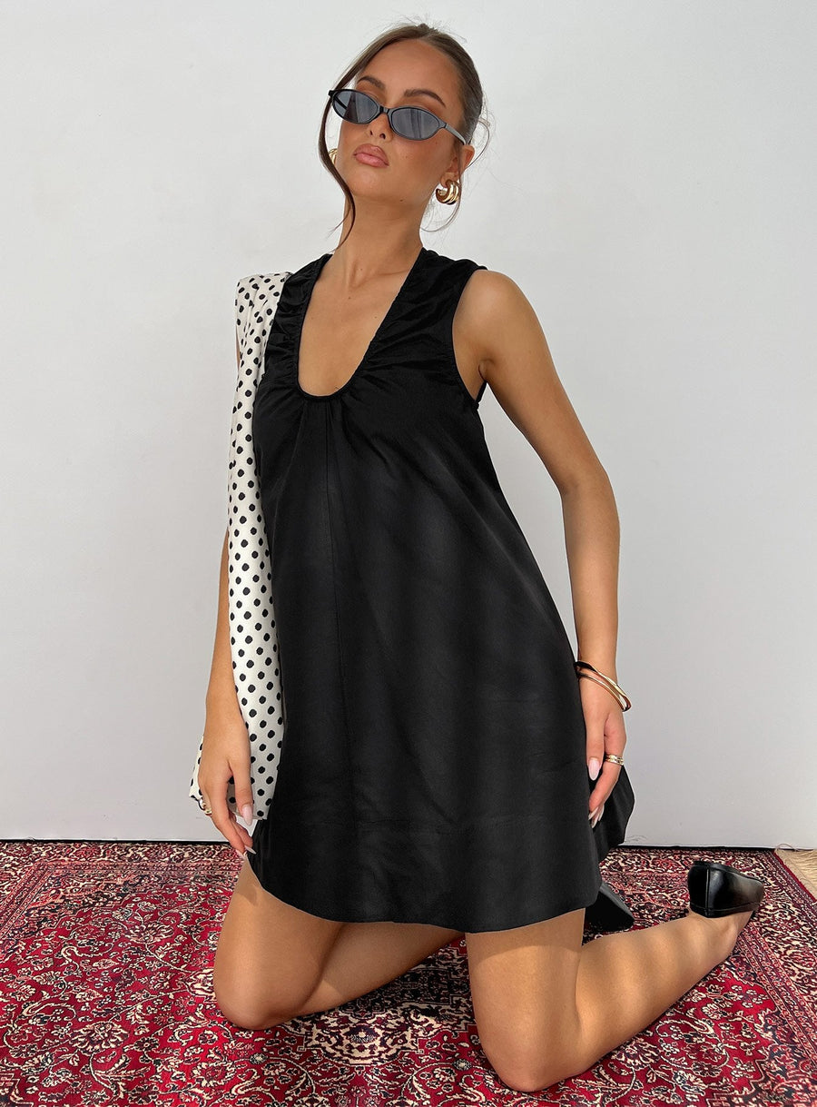 Eberta Ruched Baby Doll Mini Dress Black · photo 1