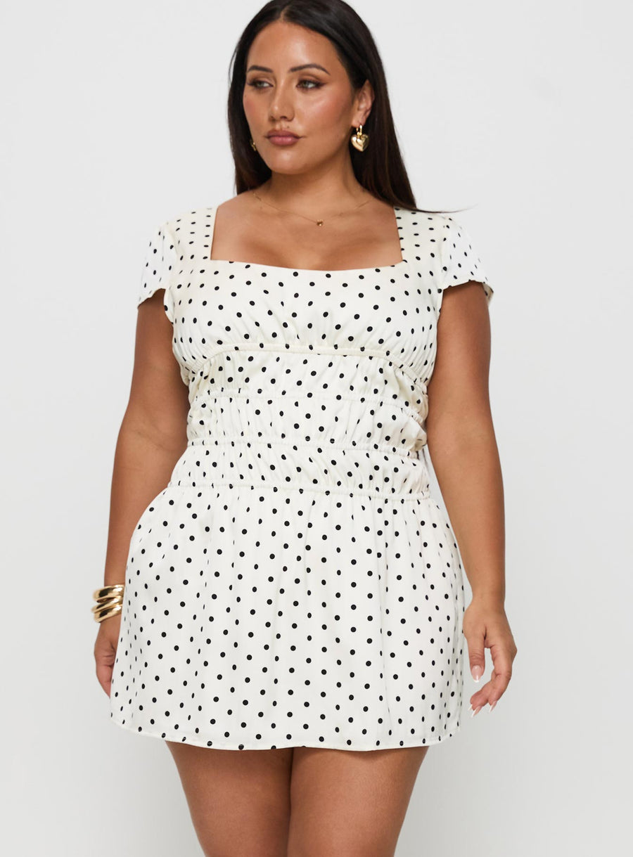 Evangelie Ruched Mini Dress White Polka Curve · photo 2