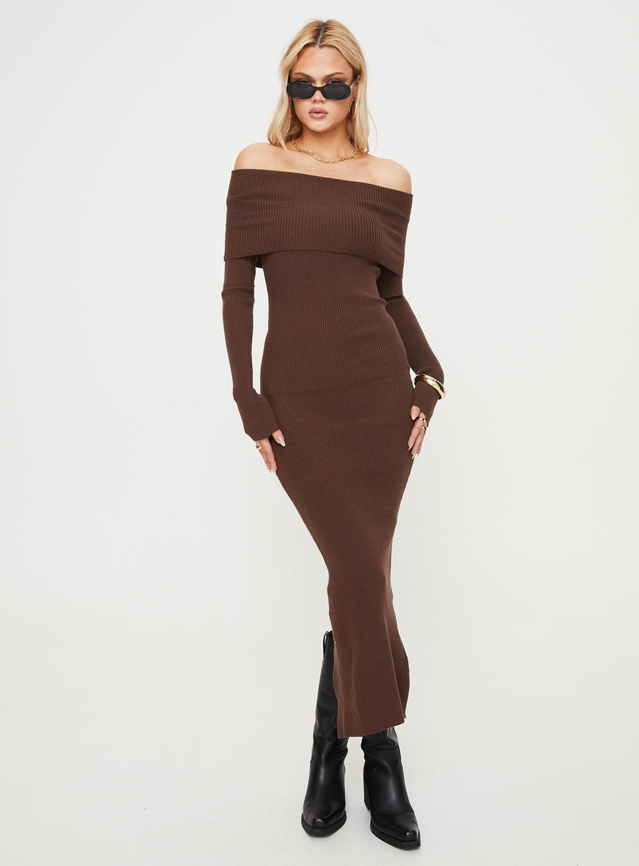 Phylis Off The Shoulder Maxi Dress Chocolate · photo 3