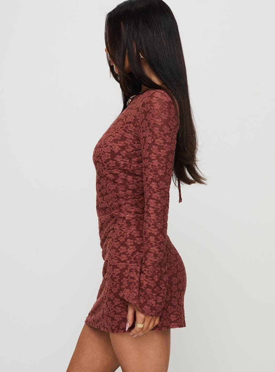 Primrosa Long Sleeve Mini Dress Burgundy · photo 3