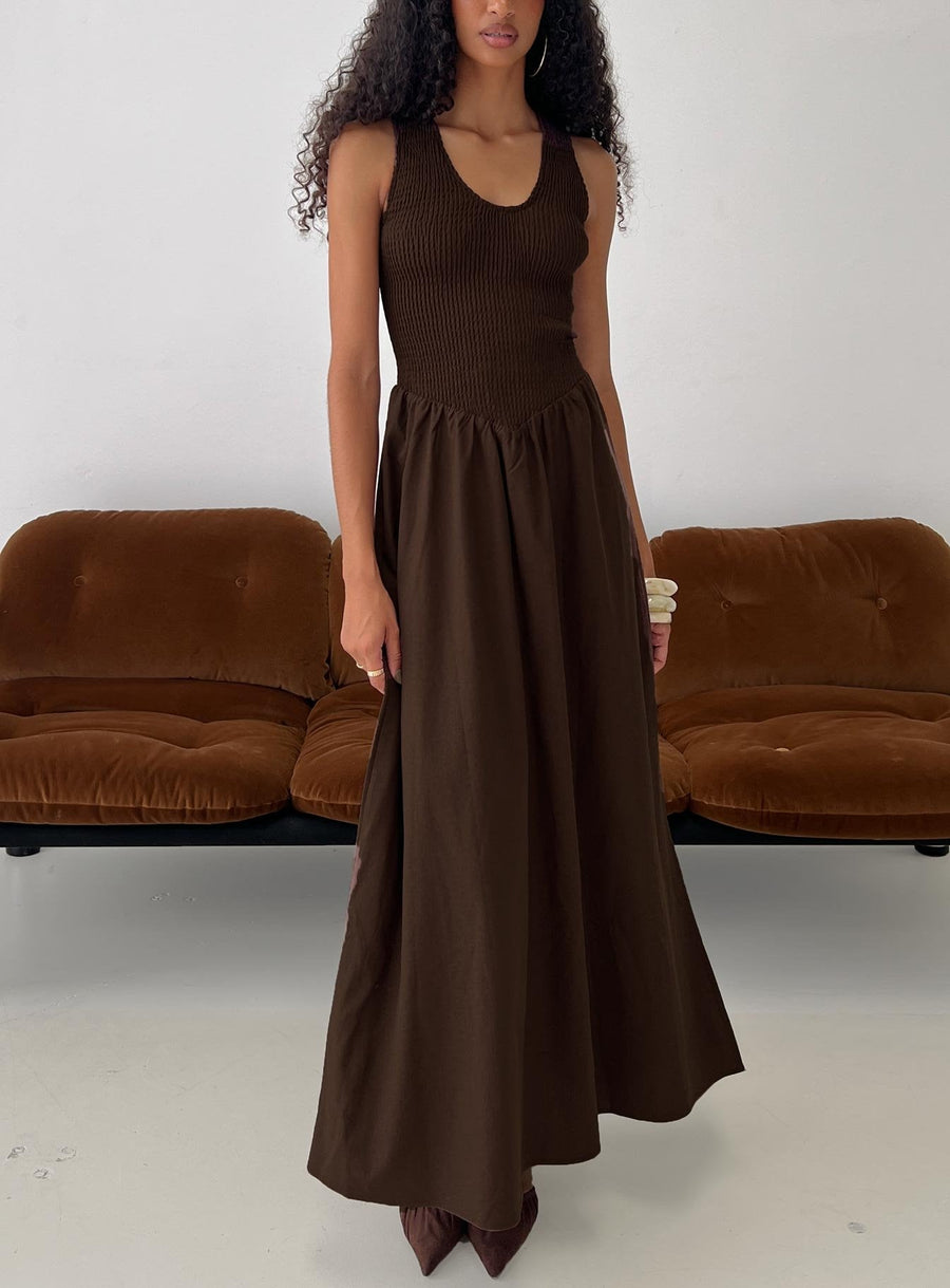 Highgate Drop Waist Pleat Detail Maxi Dress Chocolate · photo 8