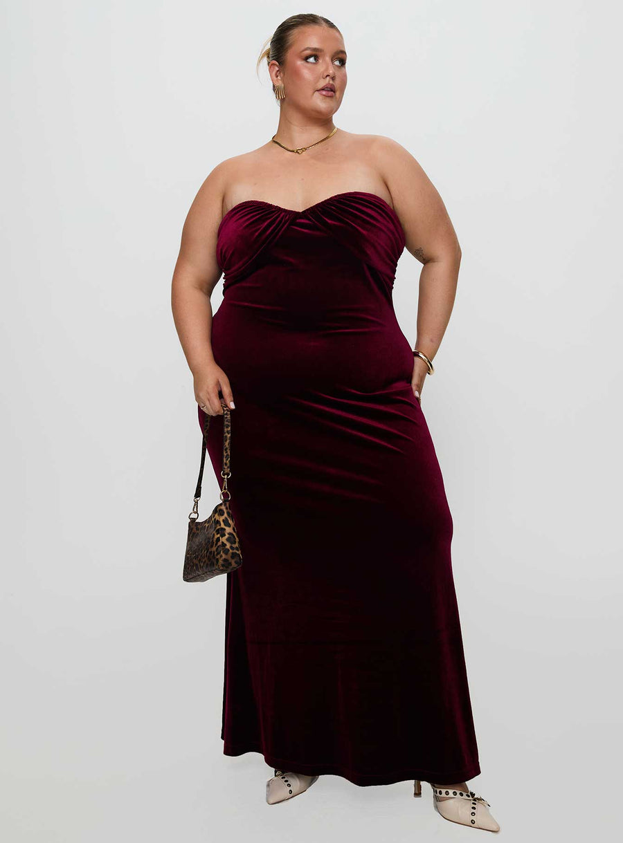 Irena Strapless Maxi Dress Burgundy Curve · photo 3