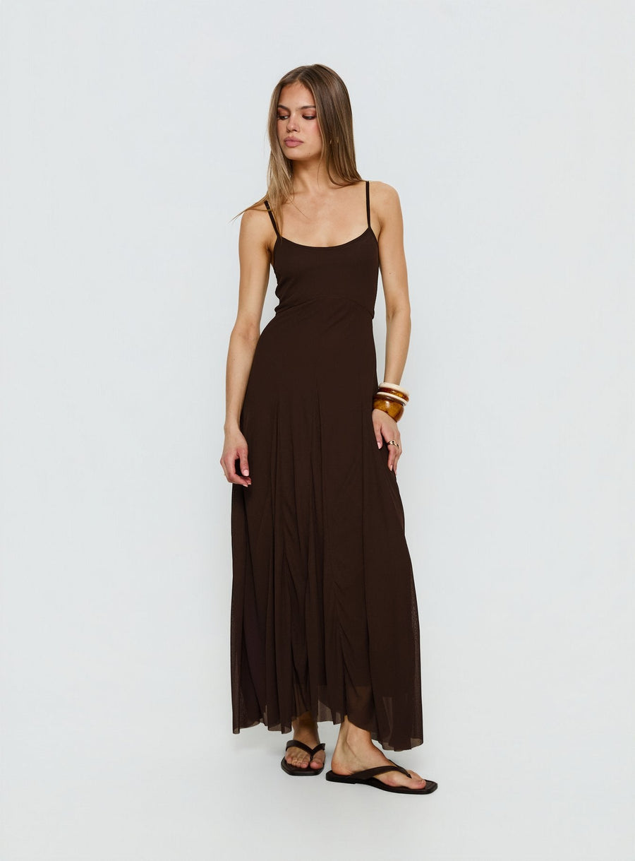 Janeira Pleat Maxi Dress Chocolate · photo 2
