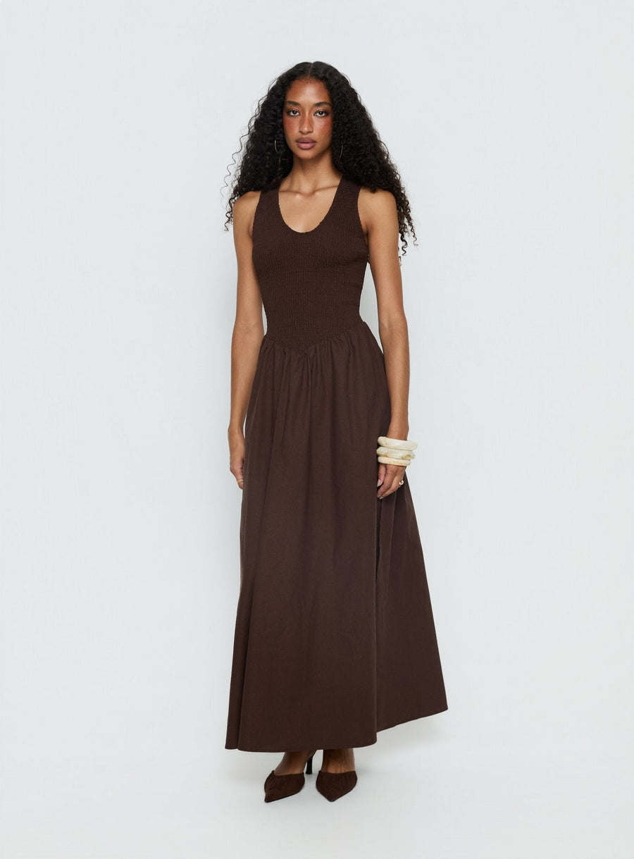 Highgate Drop Waist Pleat Detail Maxi Dress Chocolate · photo 3
