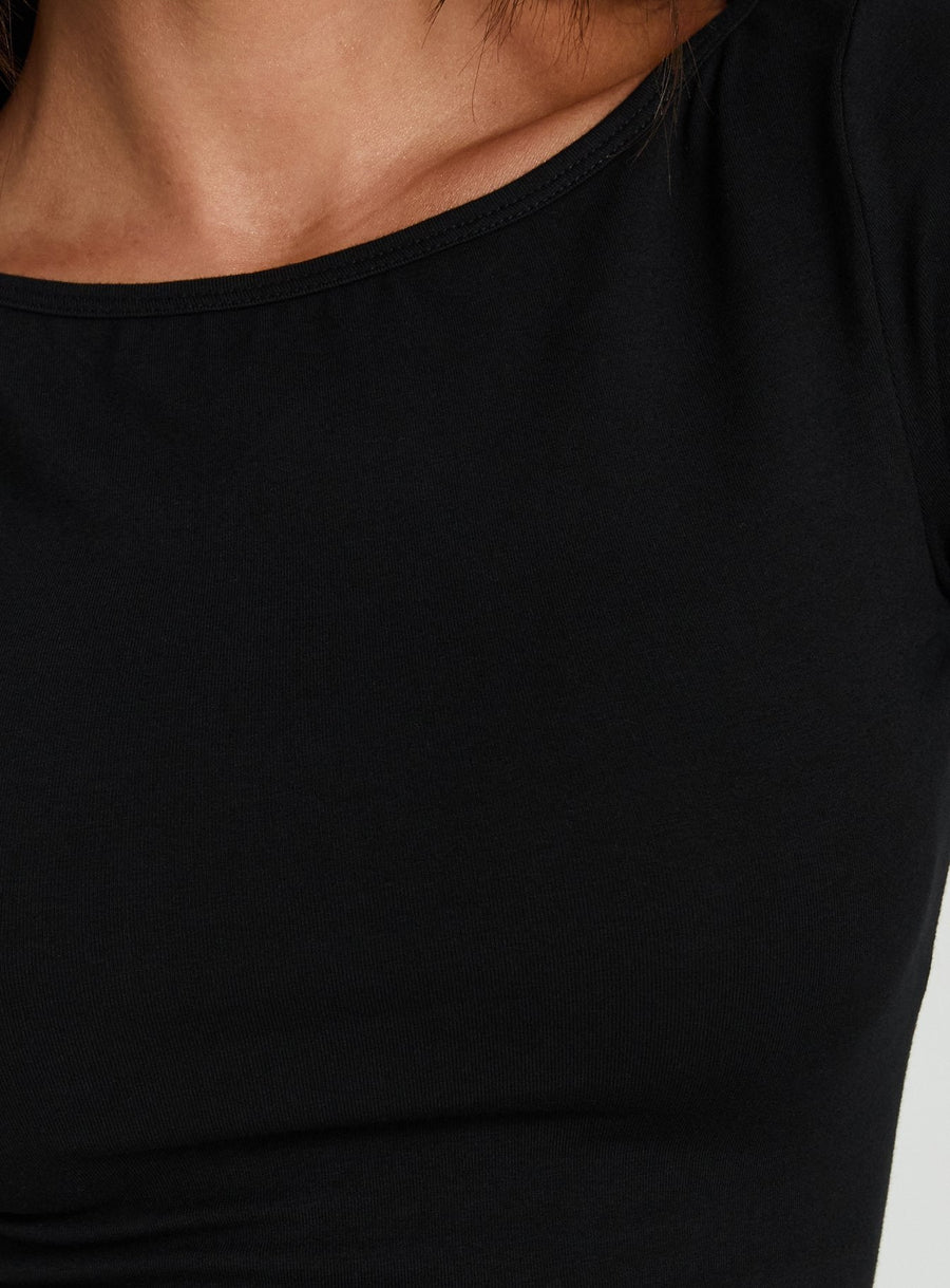 Emmilia Curved Hem 3/4 Sleeve Mini Dress Black · photo 5