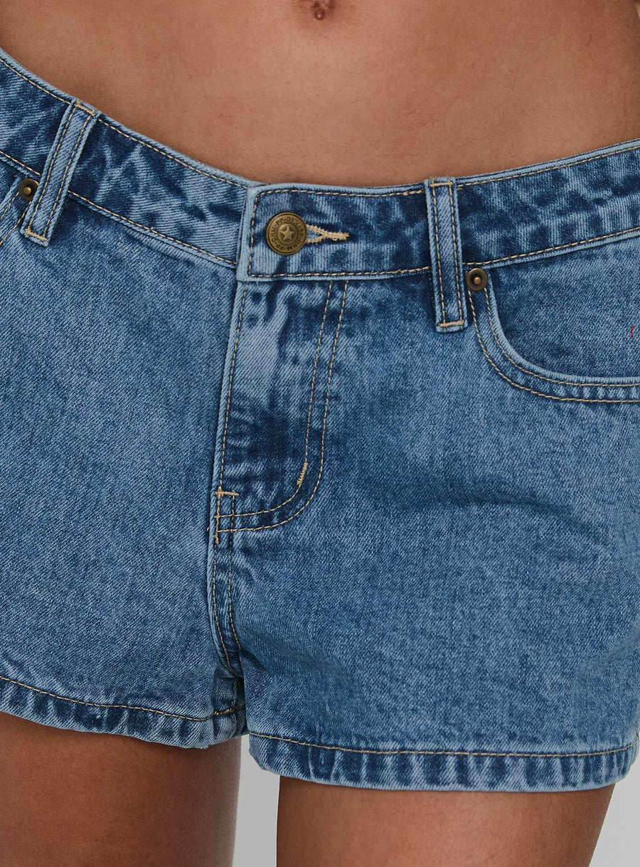 Dreamful Low Rise Mini Denim Shorts Mid Blue Wash · photo 6