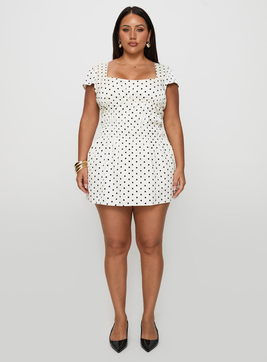 Evangelie Ruched Mini Dress White Polka Curve · photo 7